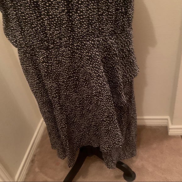 Black and White Signature Collection Dress - Picture 5 of 5